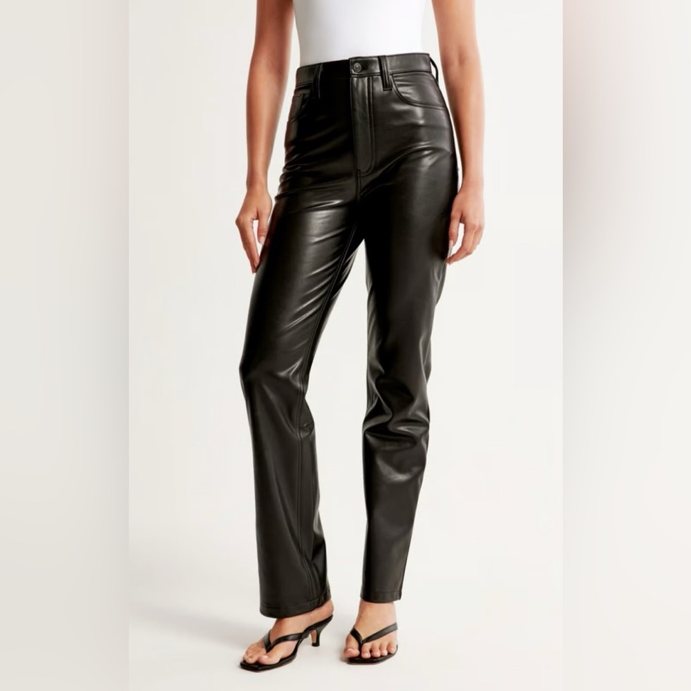 Abercrombie and Fitch The 90s Straight Ultra High-rise Vegan Leather Pant 28/6